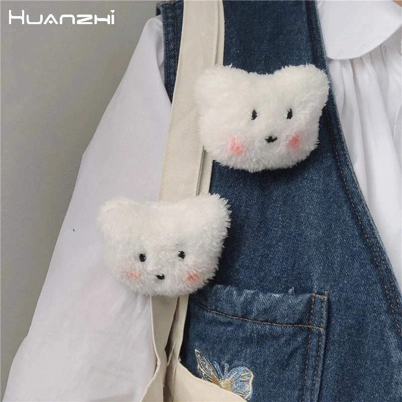 HUANZHI 2020 Korean Lovely White Plush Blush Bear Brooches for Women Man Couple Daily Party Round Lovely Coat Accessories