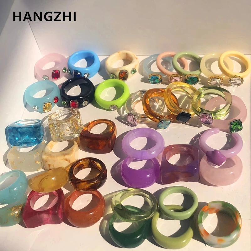 HangZhi 2021 New Korean Transparent Colourful Acrylic Resin Rhinestone Geometric Square Round Rings Set for Women Party Jewelry