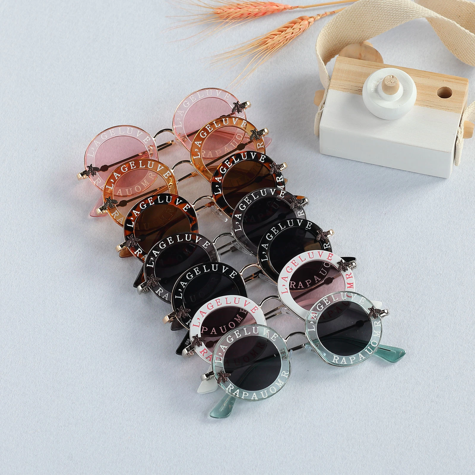 2019 New Infant Kids Baby Girls Boys Fashion Sunglasses Letter Solid Hot Sun Glasses 7 Colors