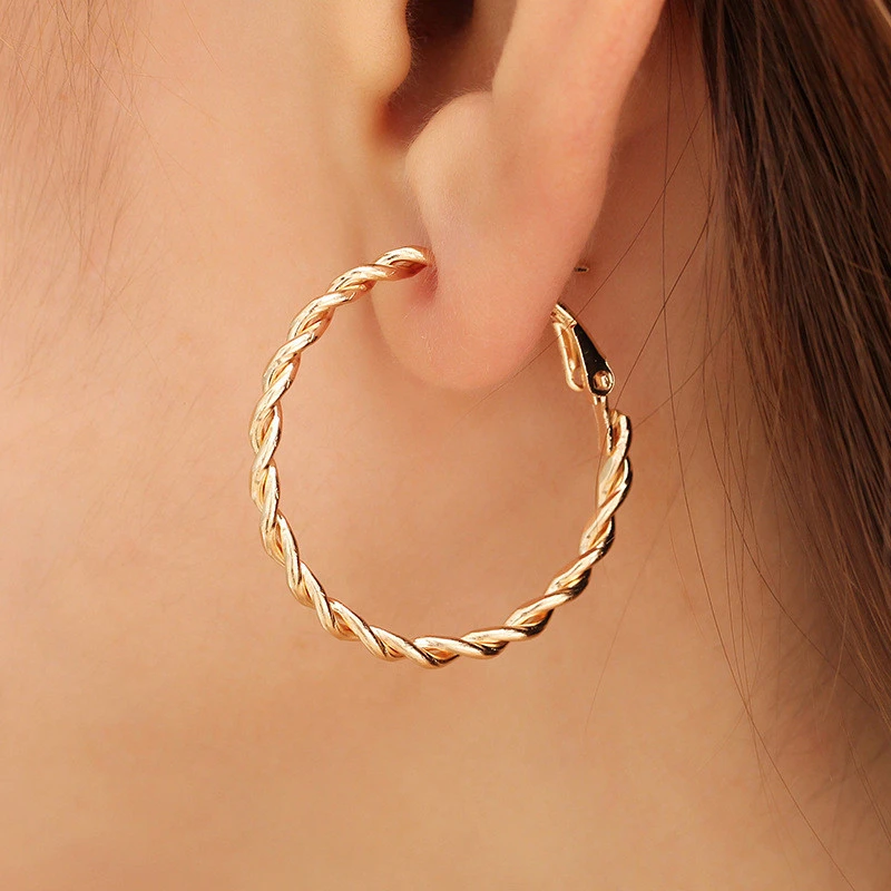 DoreenBeads Fashion Hoop Earrings For Women Based Alloy & Stainless Steel Ear Post Earrings Gold Circle Ring Gift 3cm Dia, 1Pair
