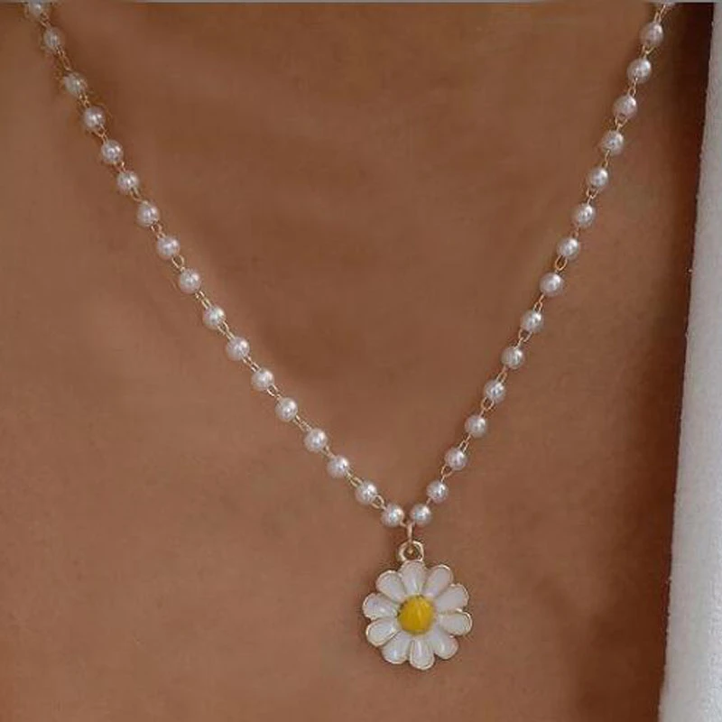 2021Trend Elegant Jewelry White Imitation Pearl Chain Oil Flower Pendant Necklace Unquie Women Fashion Necklace Wholesale чокер