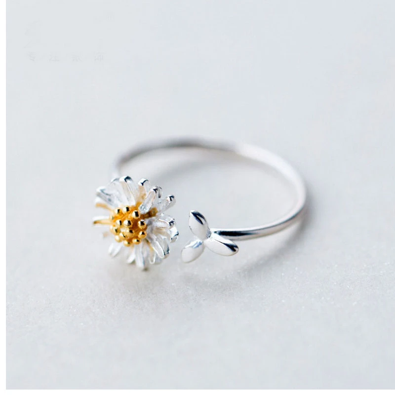 Korean Style Daisy Flower Elegant Opening Rings Women Adjustable Wedding Party Engagement Finger Rings Statement Jewelry Gift