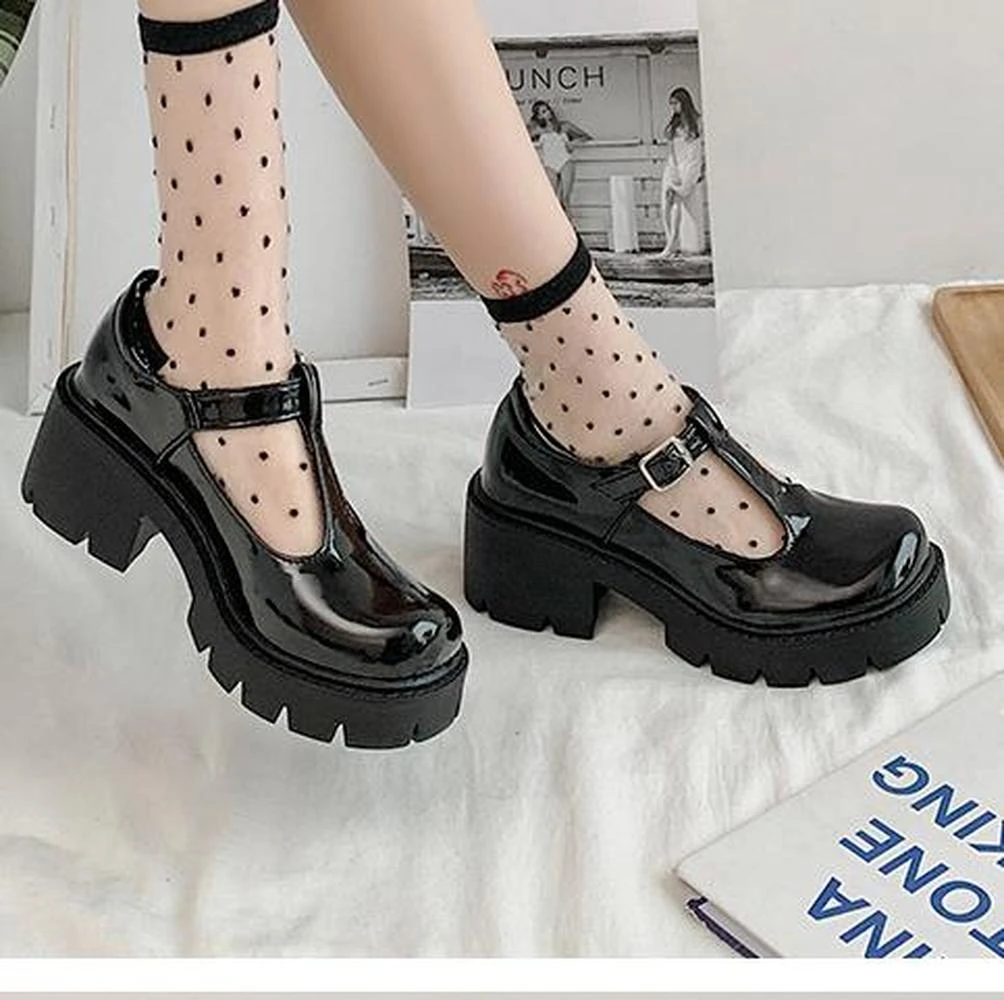 Customized 2021 new small leather shoes women's shoes British hollow female college style Mary Jane shoes big toe shoes women