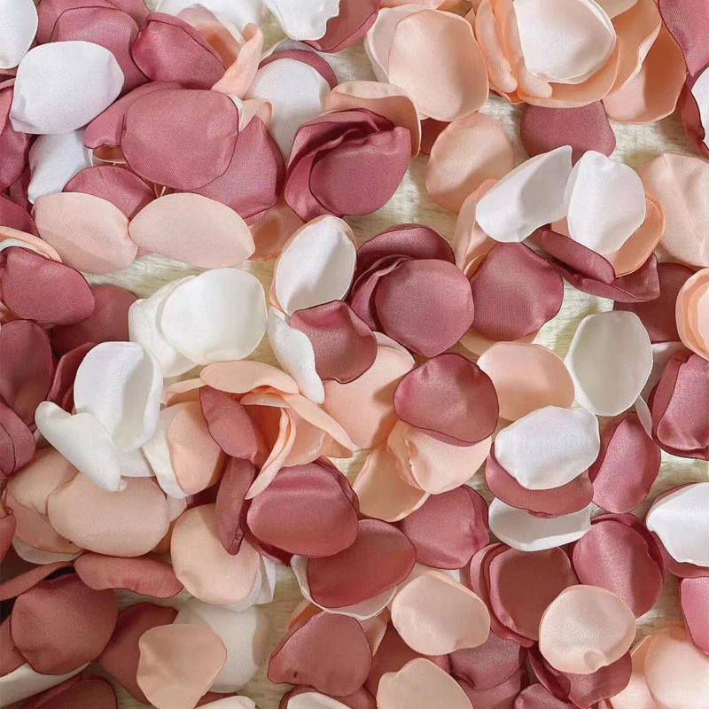 100Pcs/Bag Hand Made 2021 New Rose Petals for Wedding Artificial Silk Flower Marriage Decoration Valentine