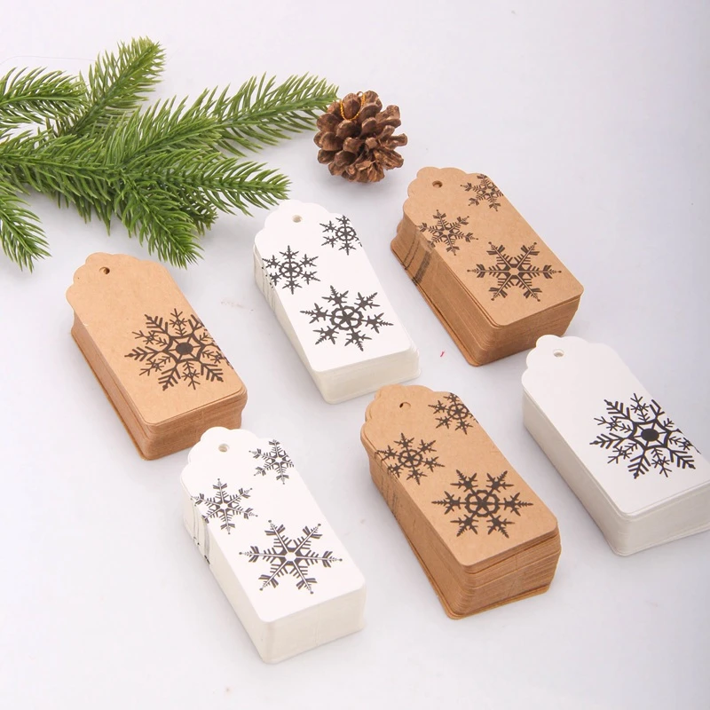 50PCS White Snowflake Kraft Paper Hang Tags Labels Christmas Party Gift Wrapping Supplies Merry Christmas DIY Kraft Paper Cards
