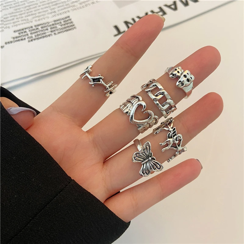 Punk Vintage Silver Color Angel Wings Heart Rings Set for Women Gothic Hiphop Animal Butterfly Skull Ring Party Jewelry