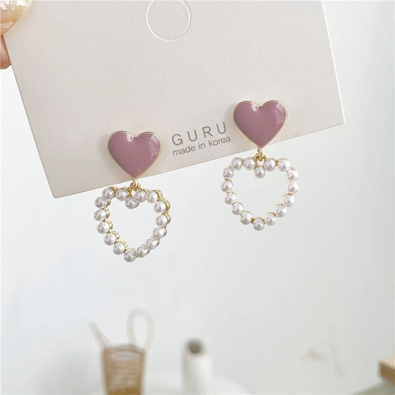 Sweet Girl Earrings 2020 Korean Version Of The New Temperament Dripping Hollow Love Pearl Fashion Earrings For Women Bangtan