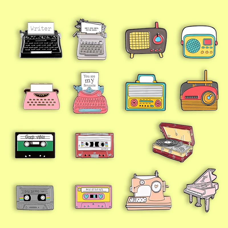 Creative retro vintage typewriter recorder enamel pin cassette tape badge brooch denim shirt backpack jewelry gift for friends