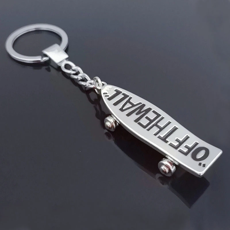 Skateboard pendant keychain men's hip-hop street culture stainless steel fashion trendy chain keychain men's jewelry gifts