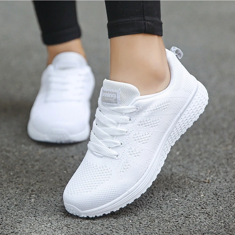 Women Casual Sneakers Lace Up Mesh Breathable Sport Flats Shoes Fashion Ultralight Comfort Walking Shoes Ladies Vulcanized Shoes