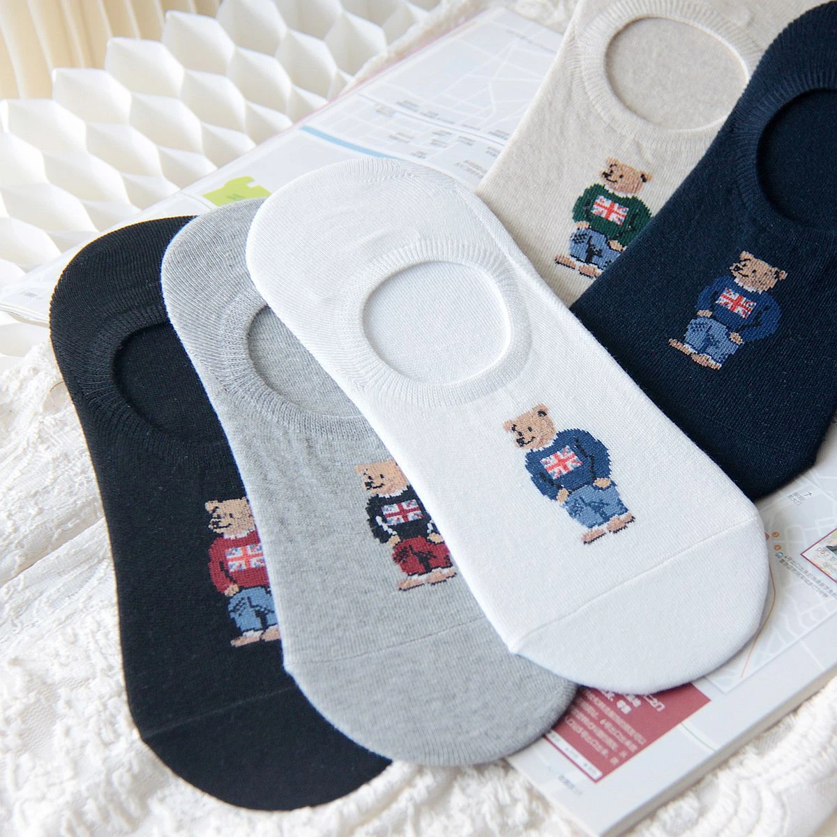 Cartoon gentleman bear Men's Socks Cotton Harajuku Skateboard Socks Summer Breathable Breathable Sox Gift