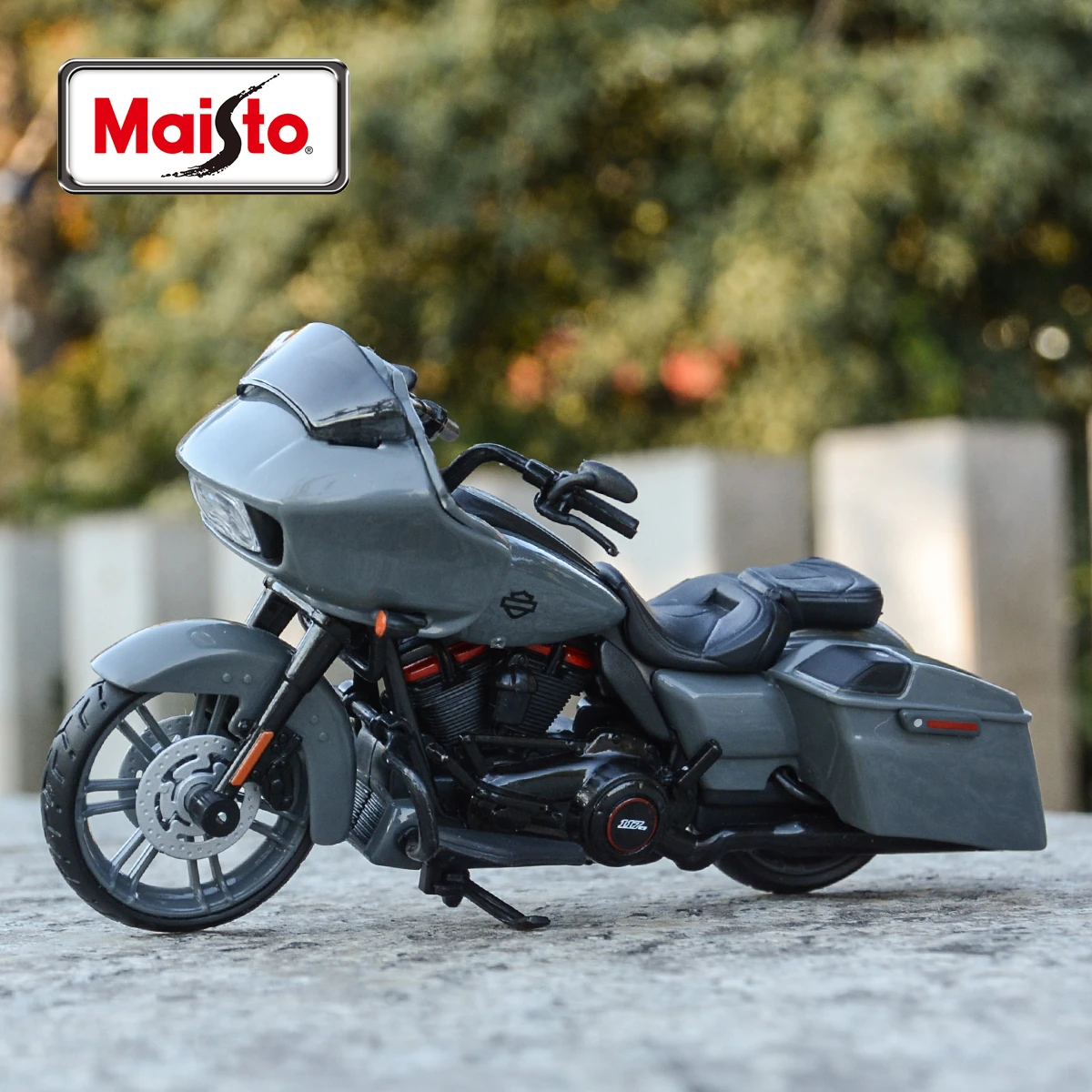 Maisto 1:18 2018 CVO Road Glide Die Cast Vehicles Collectible Hobbies Motorcycle Model Toys