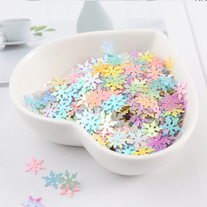 Big Sequins 9mm Christmas Snowflake Paillettes White Snow Flower Flat Sequin Loose PVC Glitter Paillette Pailetten Crafts 10g