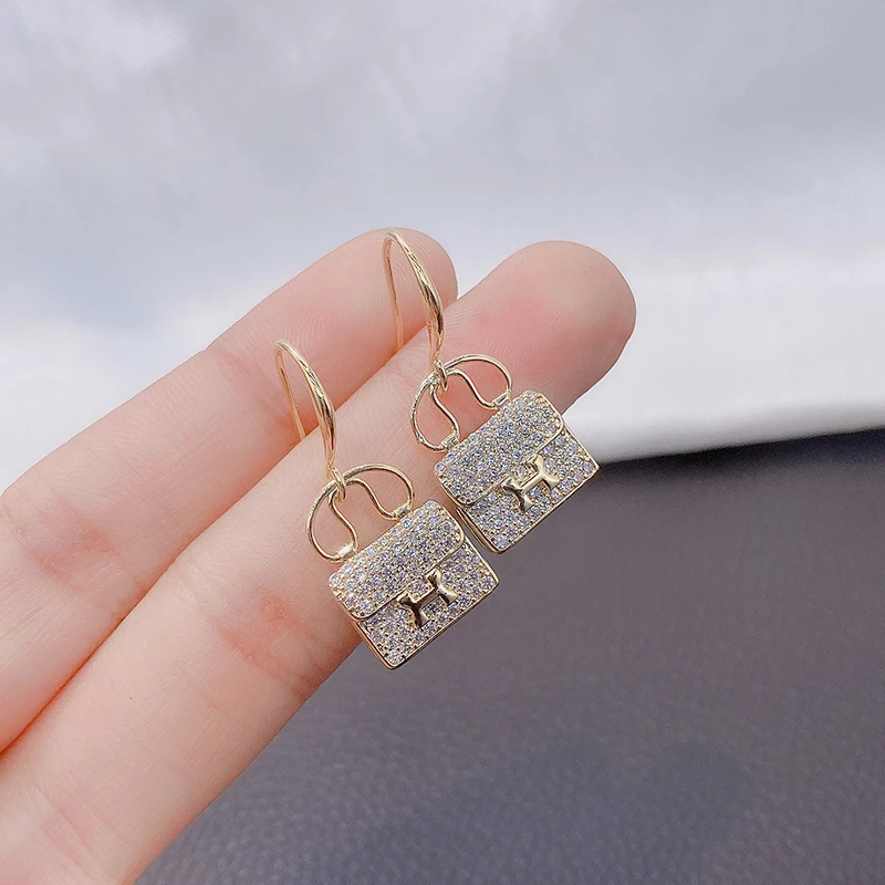 2020 New Luxury Cubic Zirconia Pendant Earrings Woman High Fashion Crystal Korean Earrings Anniversary Gift Jewelry for Girls
