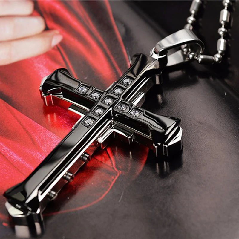 2021 New Male Crystal Cross Jesus Pendant Gold/Black/Blue Color Zirconia Cross Pendant Necklace Stainless Steel Jewelry