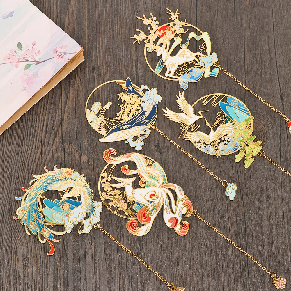 Chinese Retro Metal Hollow Design Bookmarks Literature Art Students Office Supplies Brass Leaf Book Clip Pendant