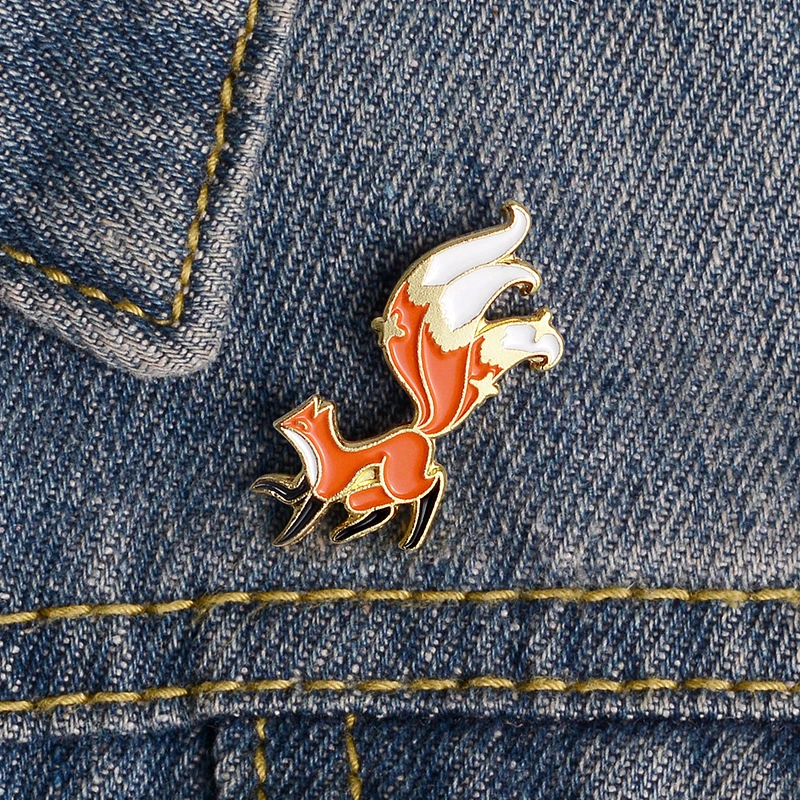 Exquisite Fox Brooch Clothing Accessories Badges Pins Metal Broches for Women Badge Pines Metalicos Jewelry Brosche Accessories