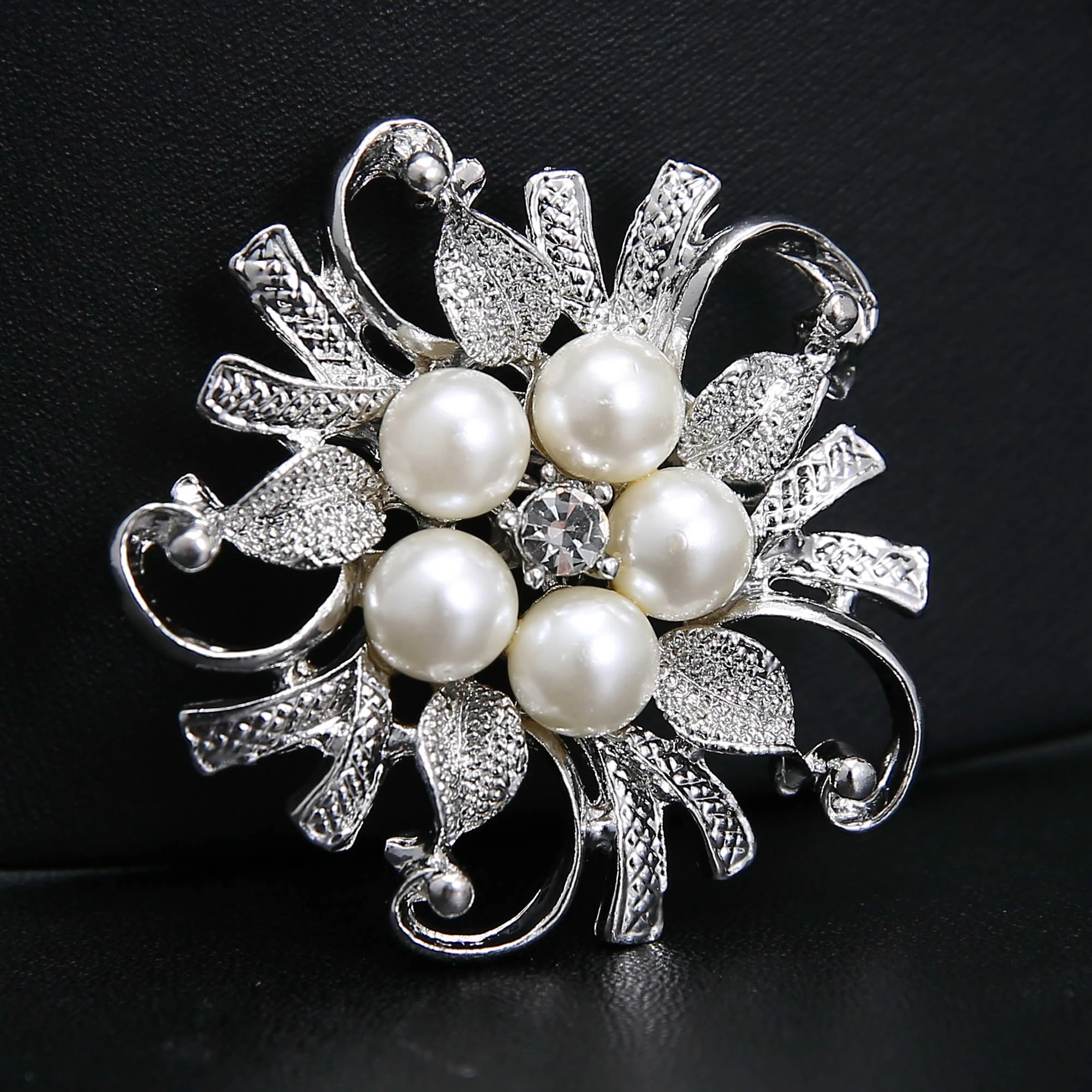 Korean Fashion Silver Plated Wedding Brooches Simulated Pearl Brooch Flower Collar Dressing Hijab Pins Fashion Jewelry