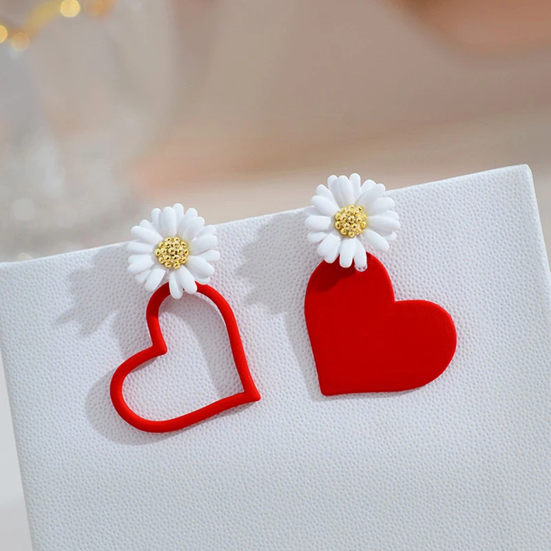 Cute Small Daisy Flower Stud Earrings for Women Red White Color Sweet Heart Asymmetrical Earring Party Wedding Jewelry Gifts