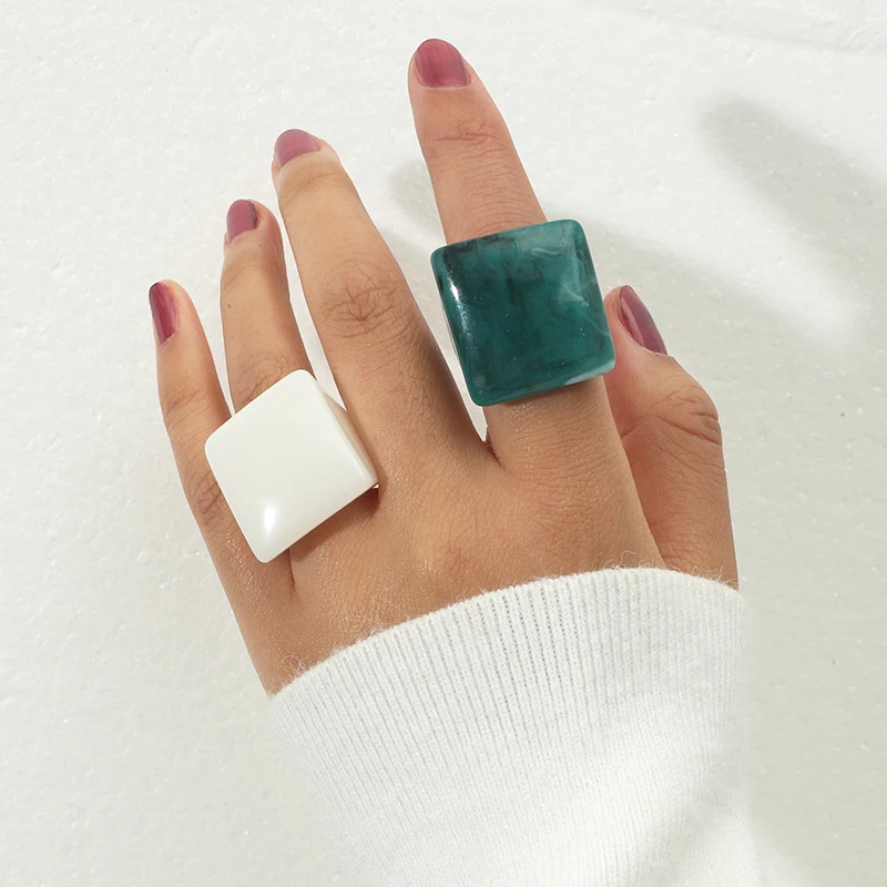 2021 Trend Korea White Green Rings Set For Women Finger Jewelry Acrylic Resin Travel Rings Vintage Fashion Girls Birthday Gifts