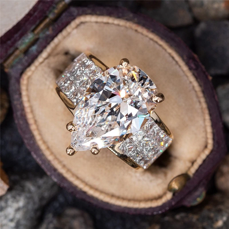 Huitan Classic Bridal Wedding Rings Inlaid Big Drop Shaped Cubic Zirconia Bling Bling Anniversary Love Gift Eternity Rings Women