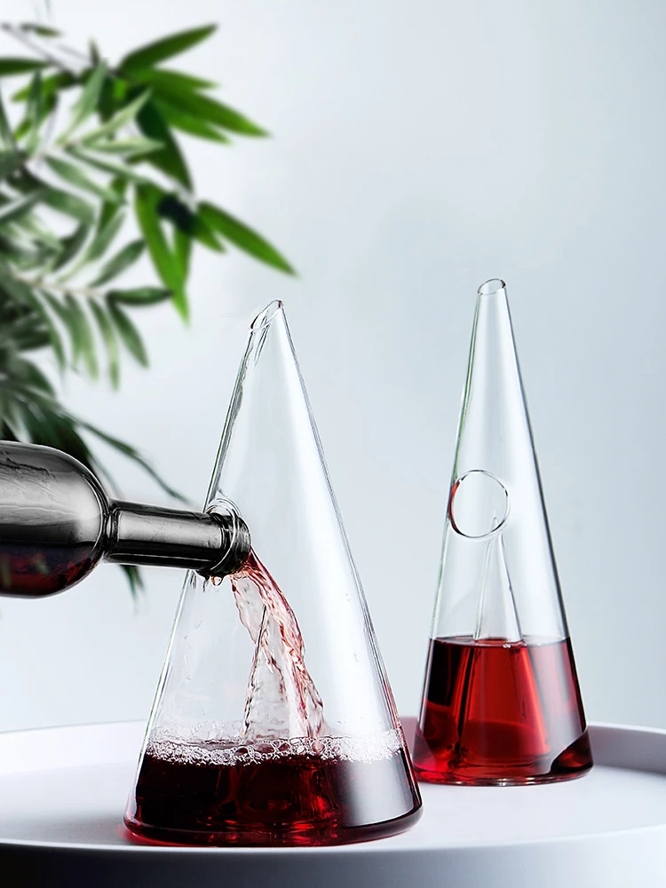Wine Decanter Handmade Crystal Red Wine Brandy Champagne Glasses Pyramid Decanter Bottle Jug Pourer Aerator for Family Bar