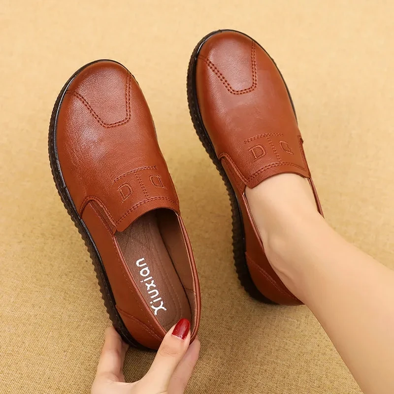 Moccasins Women's Genuine Leather Casual Shoes Autumn Loafers Ladies Flats Classic Sewing Round Toe Outside Shoes Woman Flats