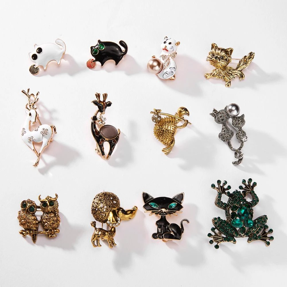 Rinhoo Lively Cat Christmas Small Deer Tortoise Owl Dog Frog Animal Brooches for Party Crystal Enamel Pins Women Jewelry Badges