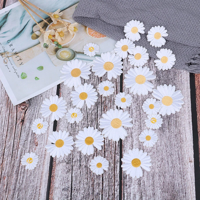 10/20/50Pcs DIY Flower Daisy Embroidery Patches For Clothing Iron On Clothes Backpack Shoes Bags Sticker Stripe Applique Repair