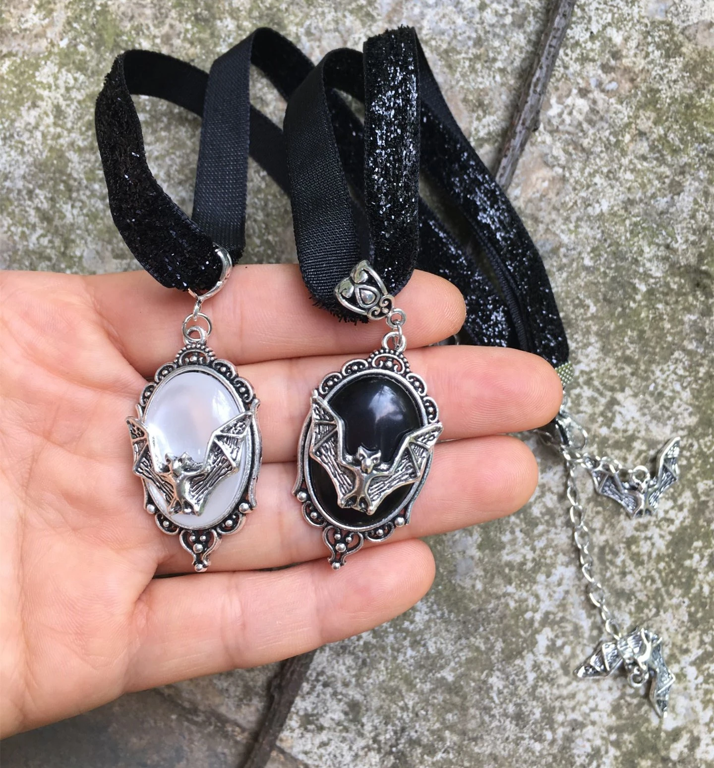 Gothic Bat Choker, Velvet Choker, Punk Rock Gothic,Vampire Bat Necklace, Cameo, Vampire Choker, Witch Neclace, Bat Lovers