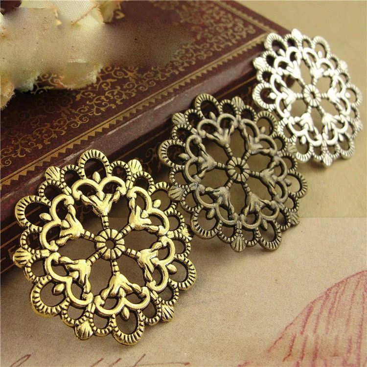 20pcs Antique Bronze 29mm Round Flower Motif Charms Pendants High Quality Accessories for Wholesale Jewelry Making Findings DIY