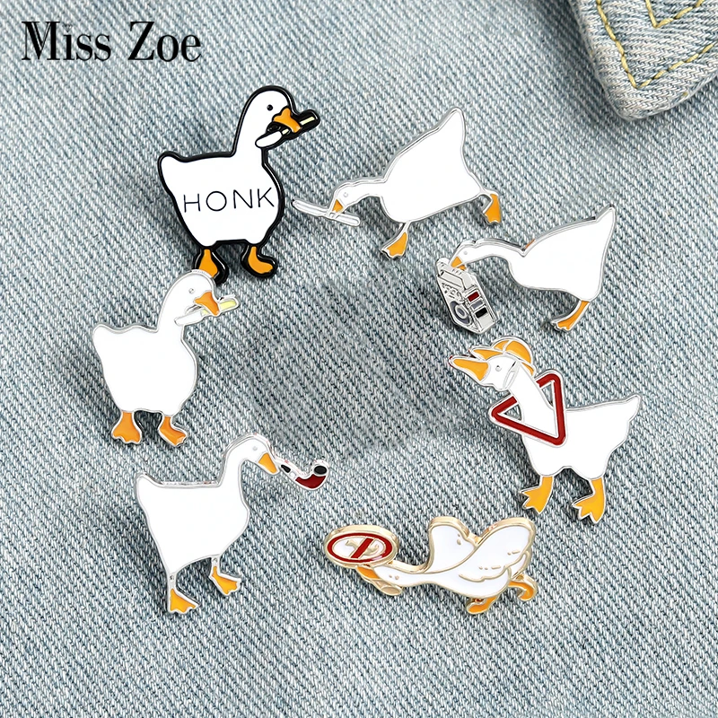 10Styles Honk Honk Enamel Pin Custom Naughty Goose Brooch Bag Lapel Pin Cartoon Funny Animal Badge Jewelry Gift for Kids Friends