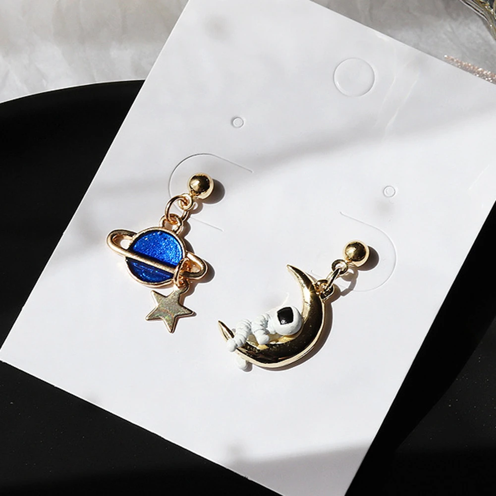 Cute Cartoon 3D Astronaut Spaceman Earrings For Women Girls Asymmetrical Planet Star Moon Earrings Fashion Jewelry