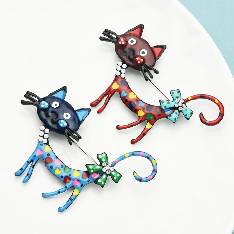 Wuli&baby Lovely Cat Brooches 2-color Enamel Pet Animal Party Casual Brooch Pins For Women Men Gifts