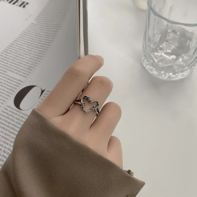 QiLuxy New Silver Color Hollowed-out Heart Shape Open Ring Design Cute Fashion Love Jewelry for Women Girl Gifts Adjustable