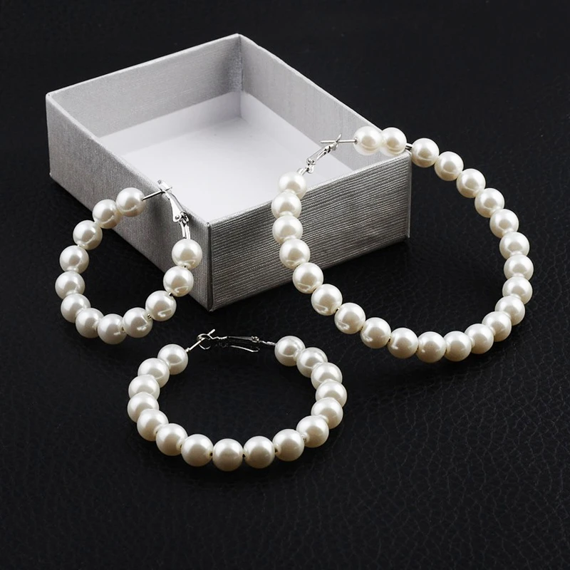 New Pearl Hoop Earrings for Women Exaggerates Oversize Pearl Circle Ear Rings Earrings Fashion Europe Nightclub Jewelry