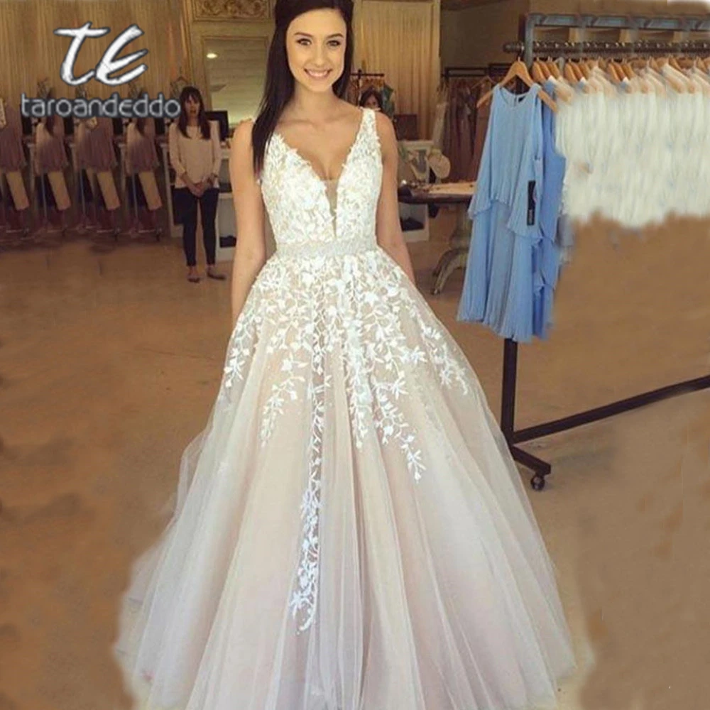 V Neck Wedding Dresses 2021 Light Champagne Floor Length Applique Open Back Tulle A Line Backless Bridal Gowns Vestido De Noiva