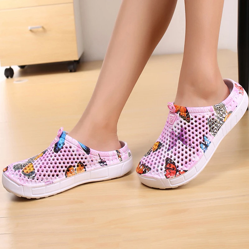 2021 Womens Casual Clogs Breathable Beach Sandals Valentine Slippers Summer Slip On Women Flip Flops Shoes Home Shoes For Women