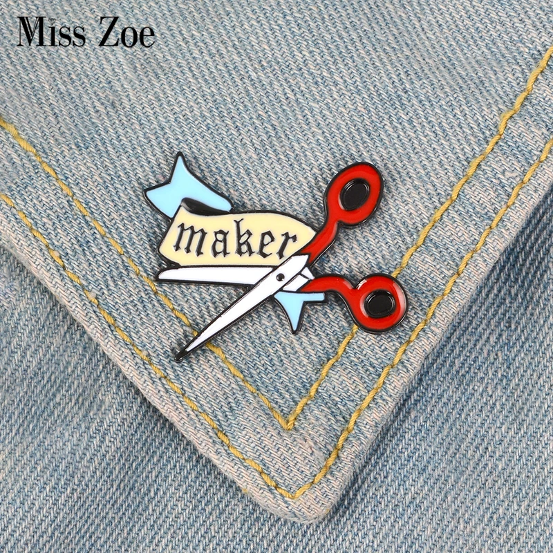 Scissors Enamel Pin Cartoon Banner Maker badge brooch Lapel pin Denim Jeans bag Shirt Collar Handcraft Jewelry Gift for Friends