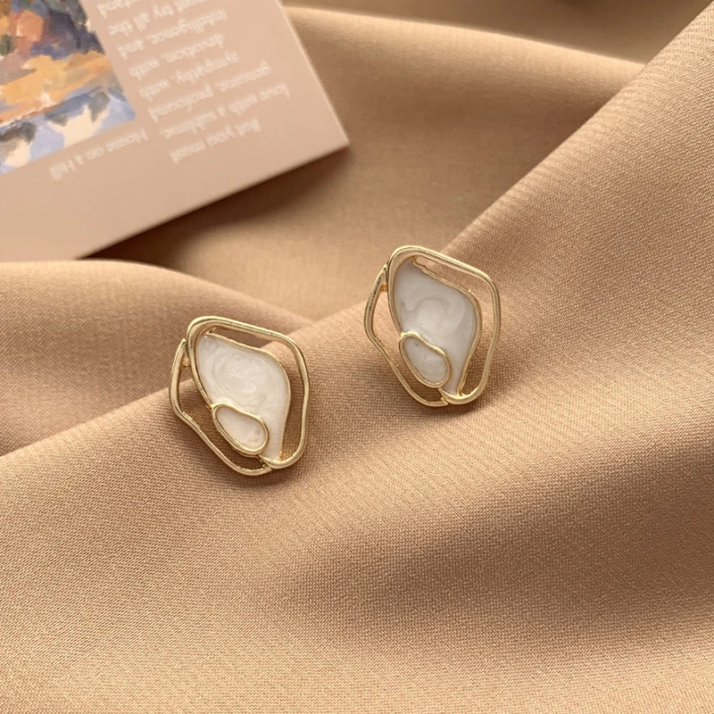 Korean Fashion Shell Acetate Geometric Irregular Enamel Stud Earrings for Women Trendy Minimalism Jewelry 2021 New Cute Earrings