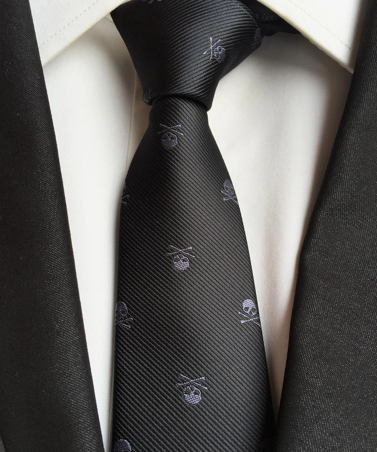 Men's Ties Black with Silver Skull Pattern Fashion Necktie