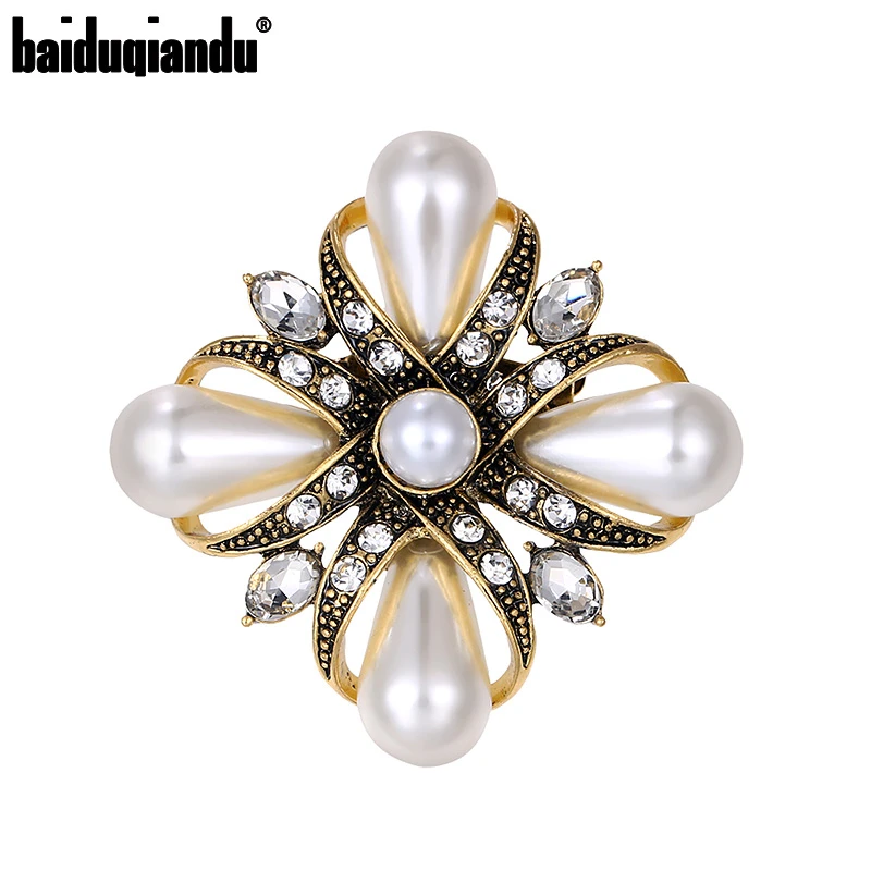 baiduqiandu New Arrival Simulated Shell Pearl and Crystal Cross Brooch Pins Dress Coat Jewelry Accessories