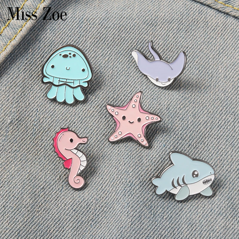 Baby Shark Enamel Pins Sea Ocean Animal Brooches Cute Kawaii Cartoon Bag Hat Lapel Pin Badge Gift for Girl Boys