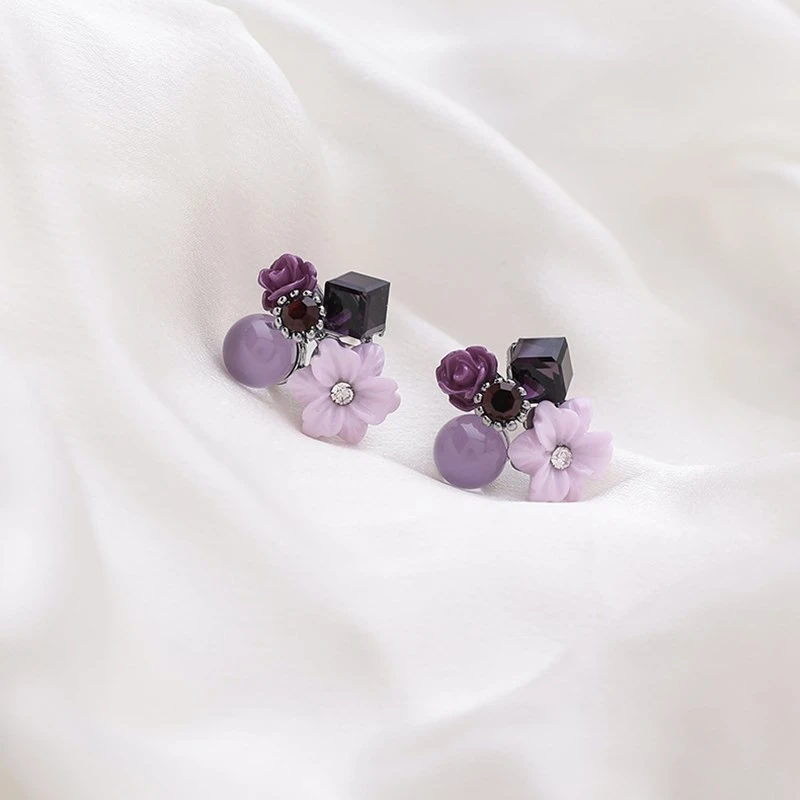 New fashion contracted fresh sweet fine pearl flowers earrings elegant joker shiny crystal senior Women  Stud earrings Jewelry