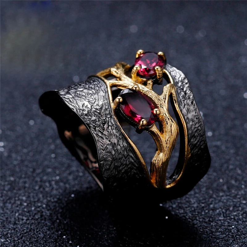 2020 Fashion New Personality Retro Red Garnet Ring For Women Female Engagement Ring Wedding Party Jewelry