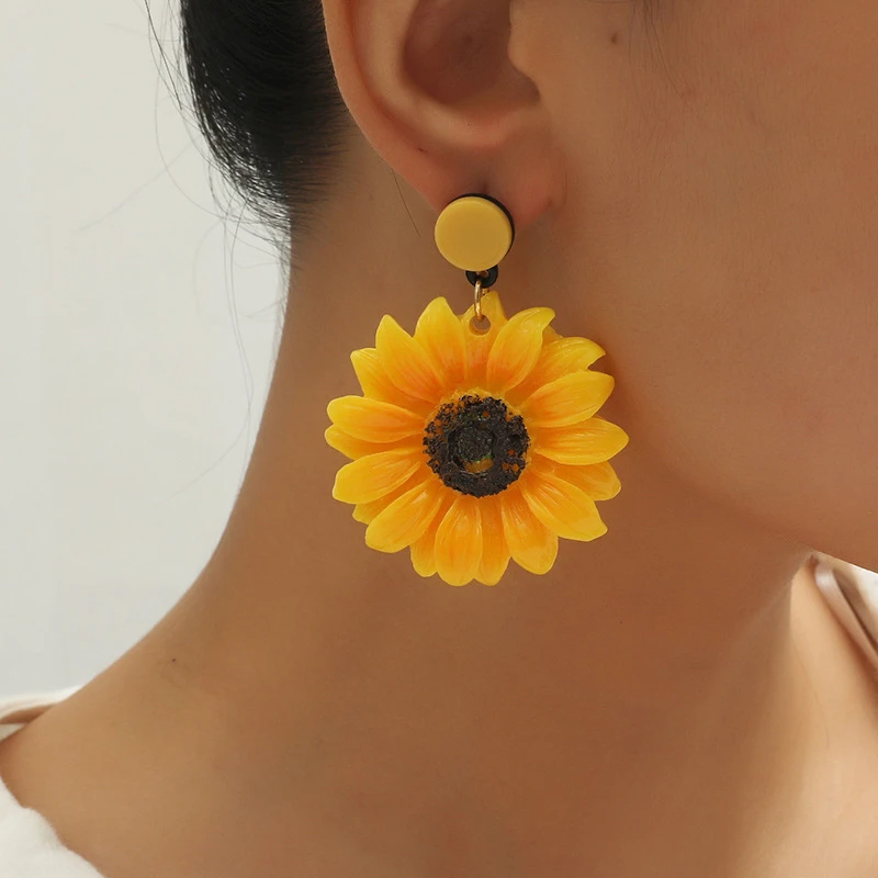 2020 Trend Sunflower Flower Resin Earrings for Women Korean Fashion Funny Designer Earrings Elegant Unique Geometric Earring Fun