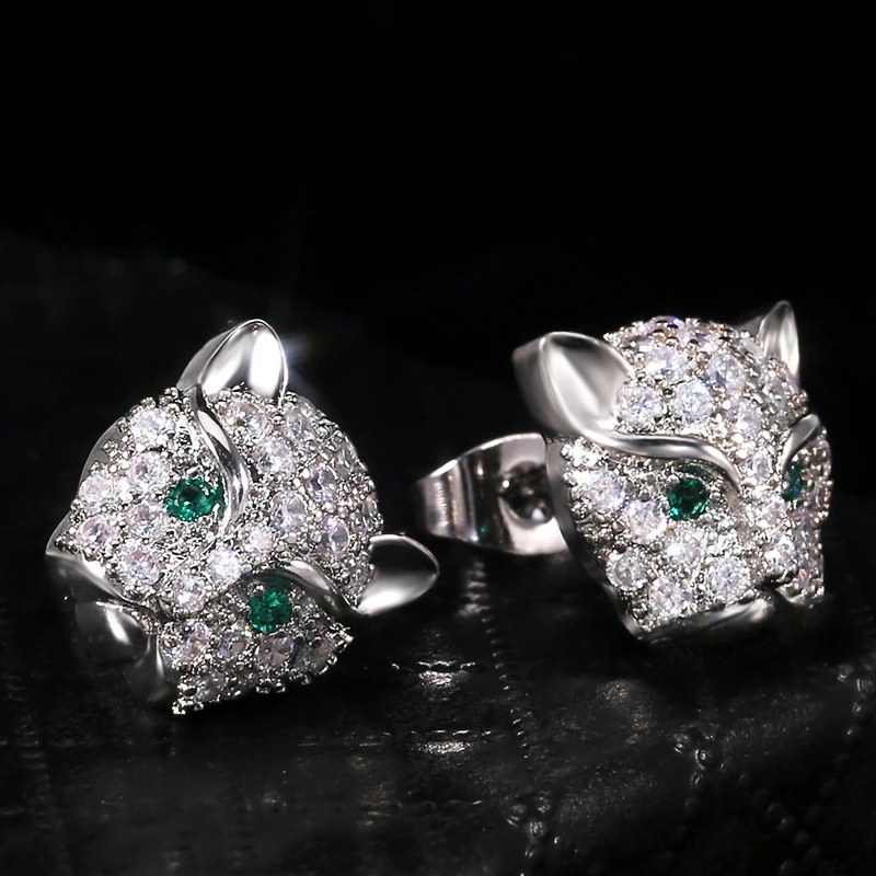 Huitan Delicate Leopard Head with Green Eyes Stud Earrings for Female Micro Paved with CZ Stone Classic Animal Earring Jewelry