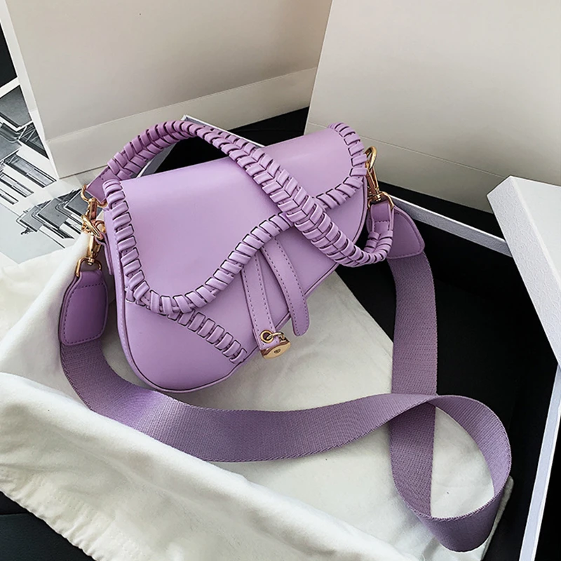 2021 New Fashion Saddle Women Bag One Shoulder Handle Trend Casual Hasp Zipper PU Material Polyester Inside Lock Ornament Bag