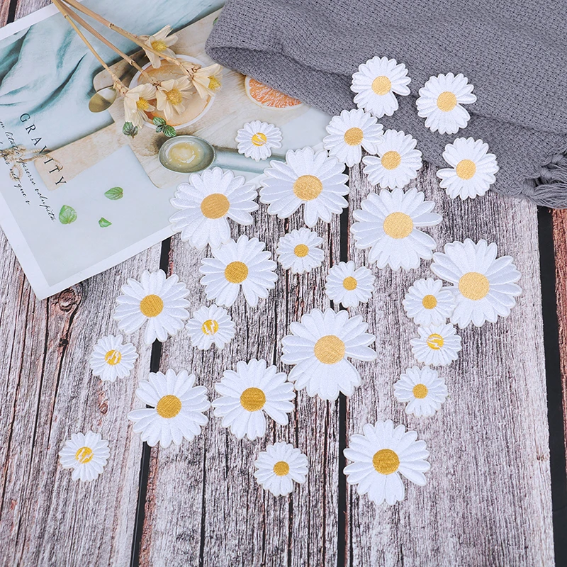 5pcs DIY Small Sun Flower Daisy Embroidery Patches for Clothing Iron on Clothes Sticker Stripe Iron-on Applique Hole Repair