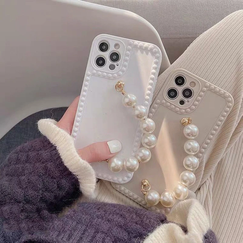 Cute Pearls Wrist Chian Strap phone case For iPhone 13 ProMax Min12 Pro MAX 7 8 Plus X XR XS Max Blingbling Pearl bracelet Coque